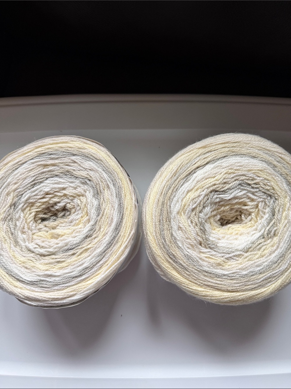 Caron skinny Cakes
Size 8.8 oz each
Color: French vanilla
